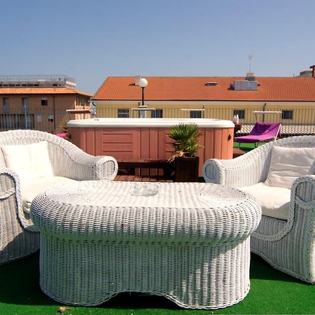Residence Divina Rimini Extérieur photo