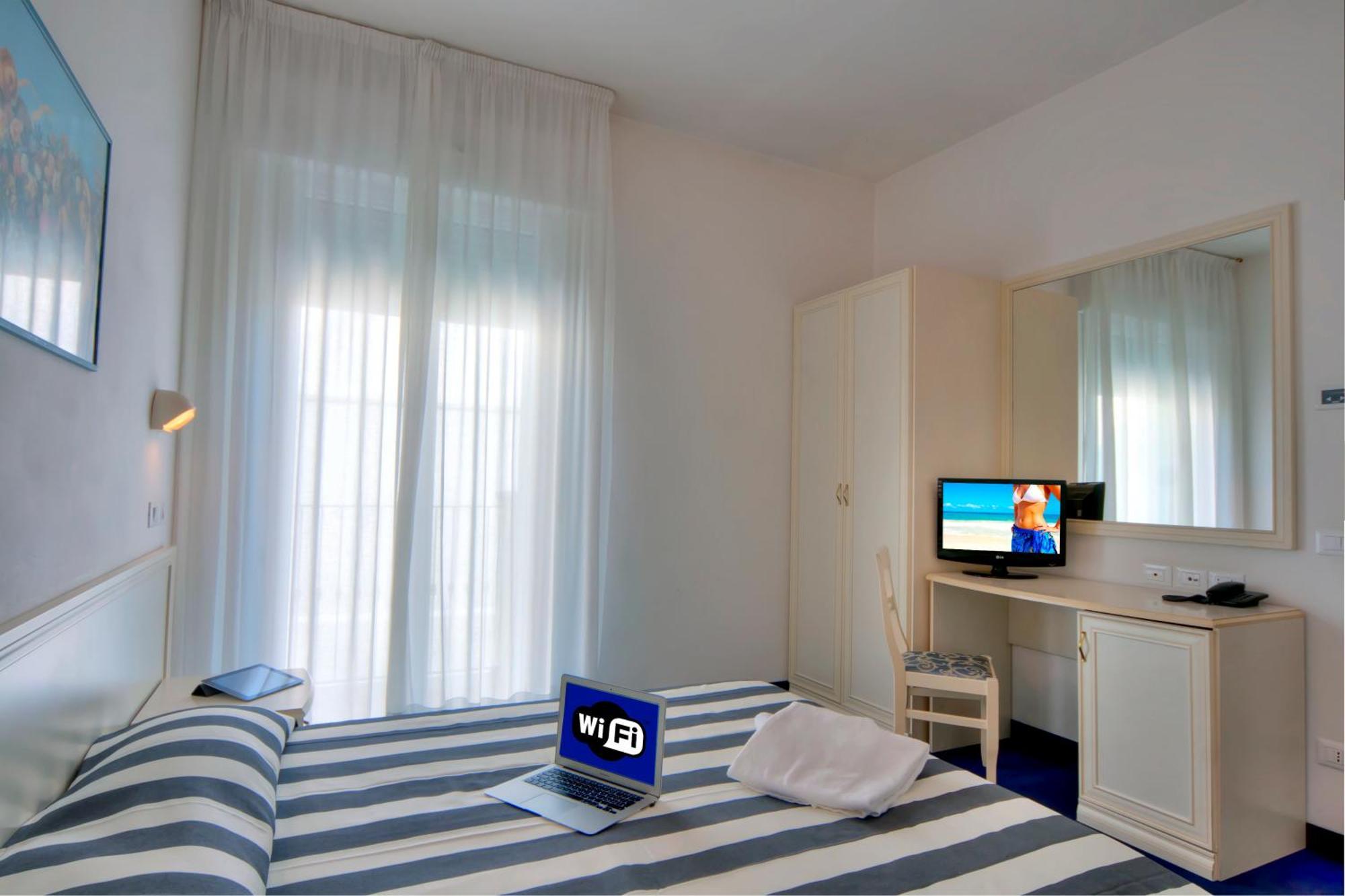 Residence Divina Rimini Extérieur photo