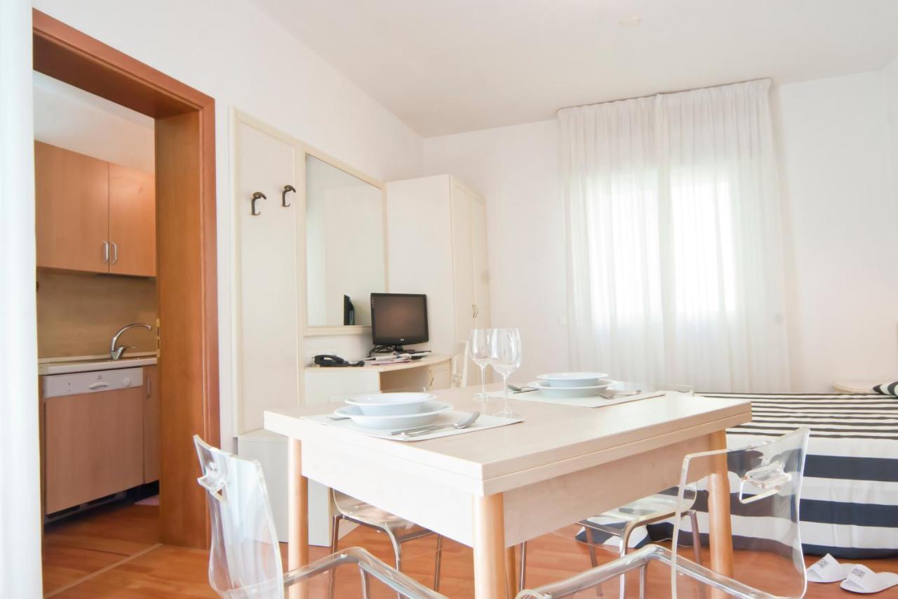 Residence Divina Rimini Chambre photo